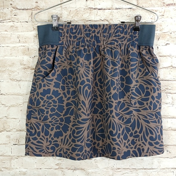 GAP Dresses & Skirts - GAP ELASTIC WAIST SKIRT sz md(174)